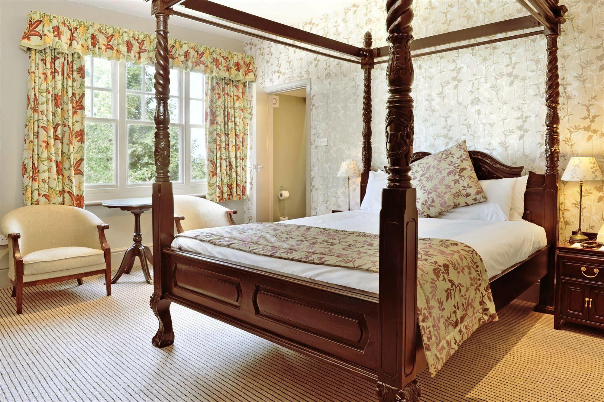 The Crown Manor House Hotel Lyndhurst Extérieur photo